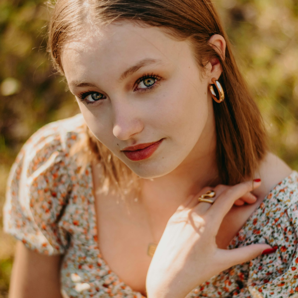 a satisdied woman after treated of Endometriosis in Millcreek Utah at Phase 2 Women